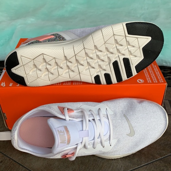 NIKE WMNS FLEX TRAINER 9 - Picture 5 of 16